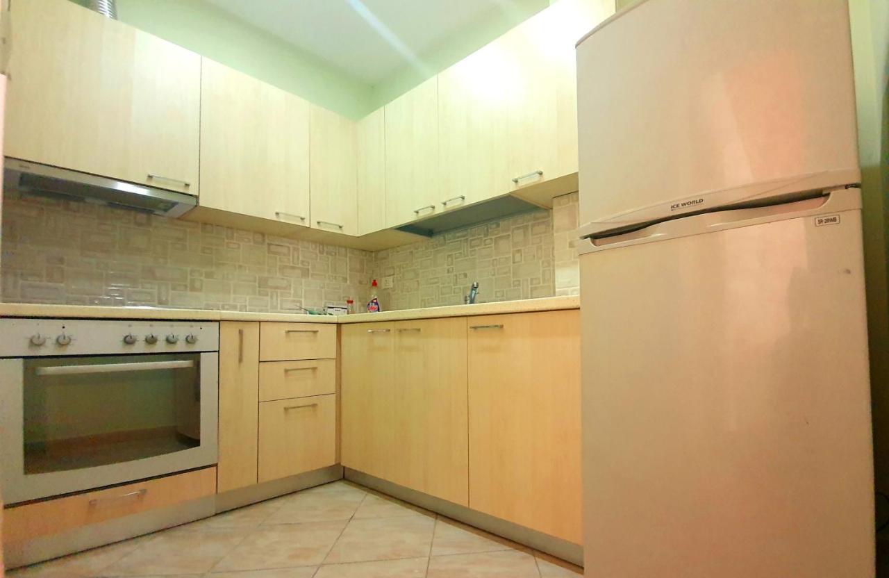 A Cheerful Villa With Free Parking Space Tiranë Ngoại thất bức ảnh